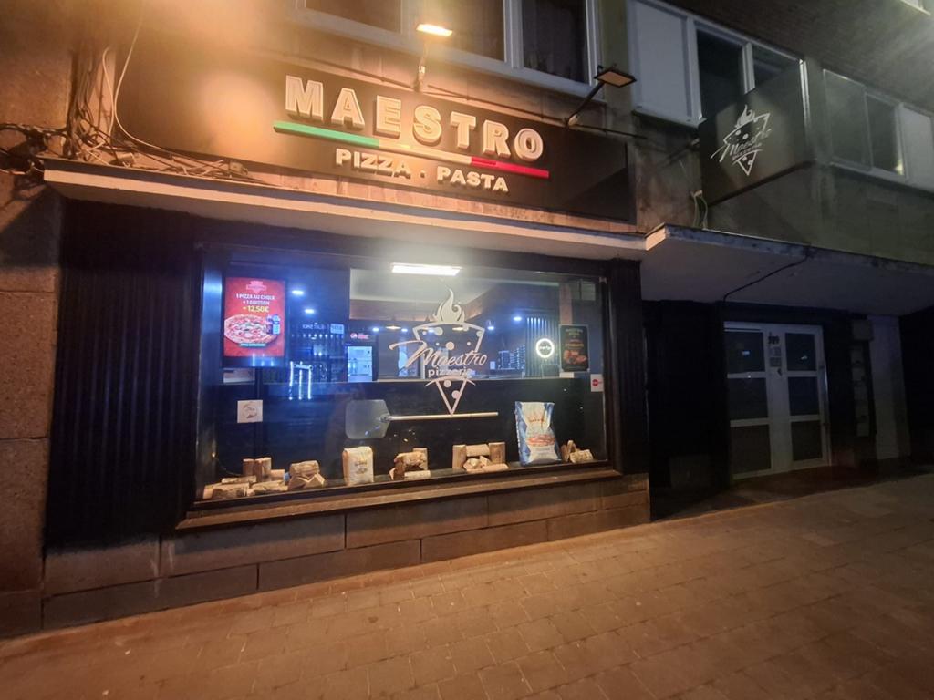 Pizzeria napolitaine a vendre., Articles professionnels, Exploitations & Reprises