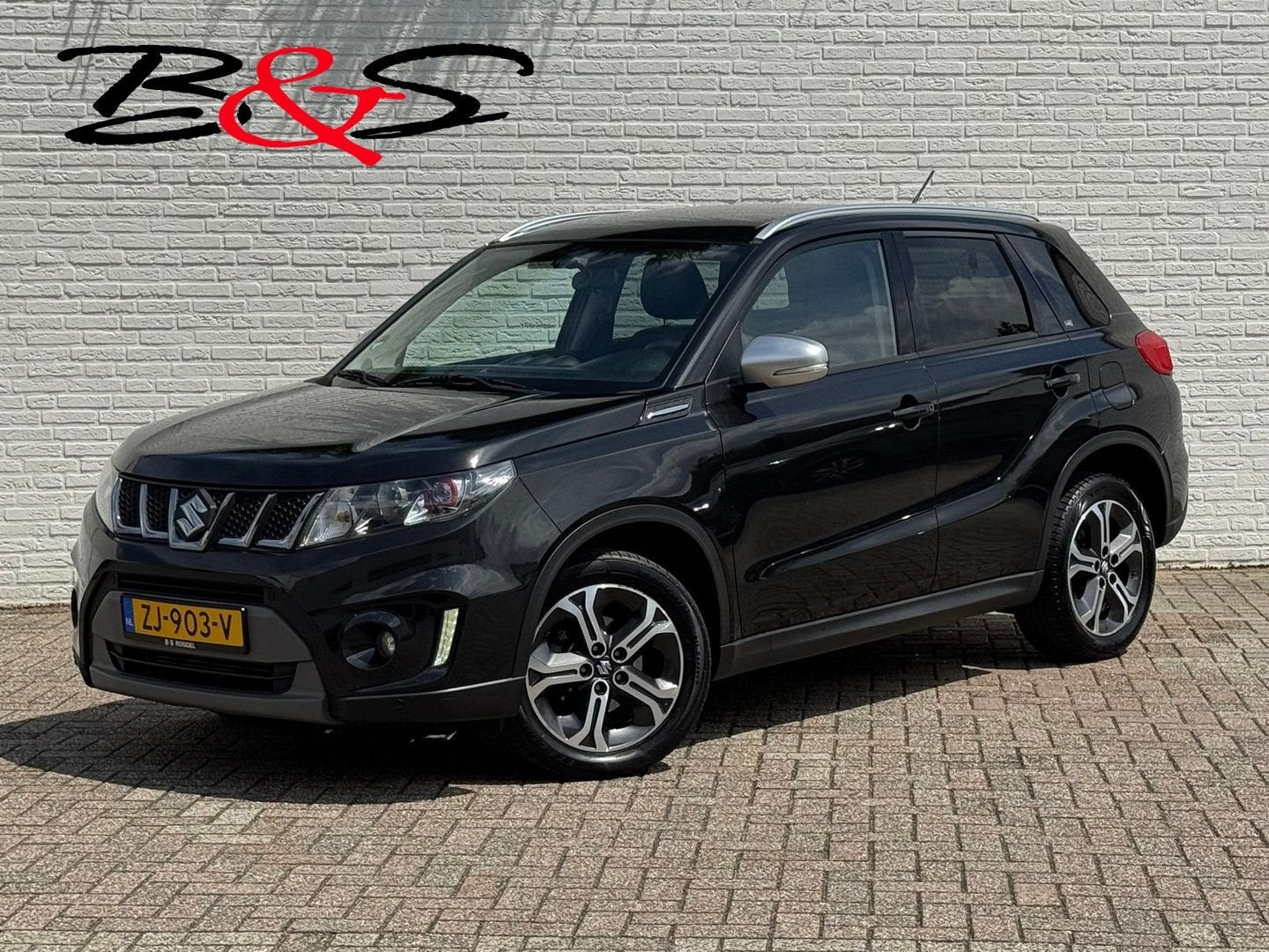 Suzuki Vitara 1.4 S Trekhaak Camera Pdc v+a Adaptieve cruise, Auto's, Suzuki, Automaat, Elektrische ramen, Zwart, Zwart