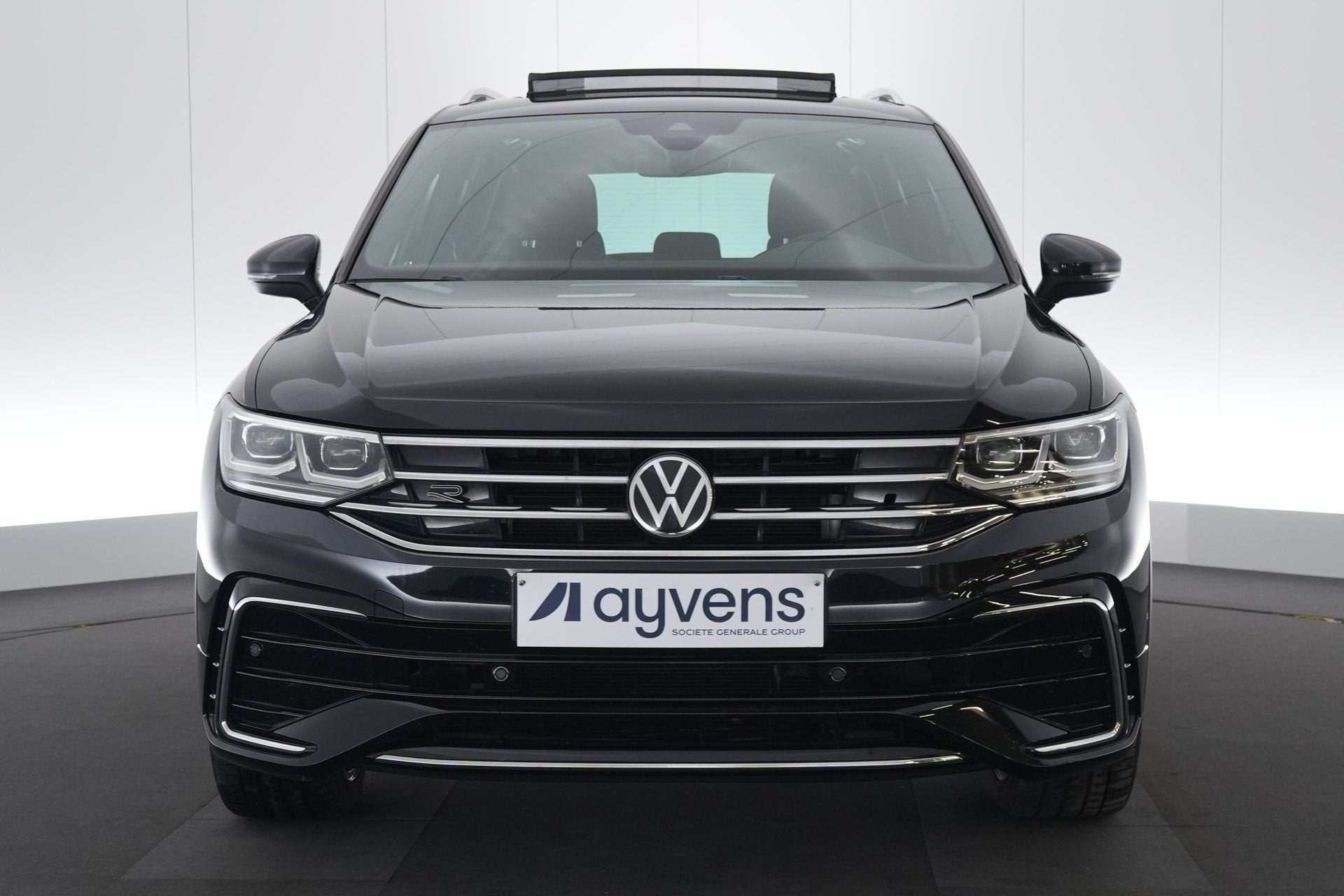 (2CJC678) VOLKSWAGEN TIGUAN, Auto's, Stof, 35 g/km, Zwart, Plug-in hybride