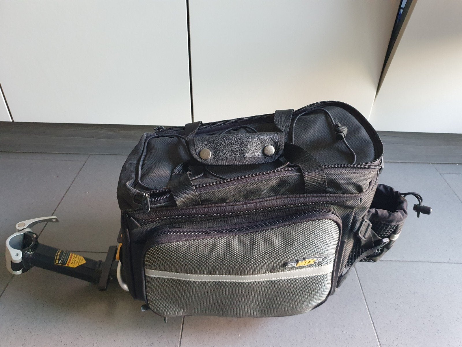 Fiets tas, Ophalen