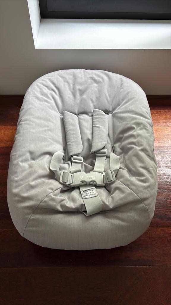 Tripp Trapp newborn set + toy hanger, Kinderen en Baby's, Ophalen, Zo goed als nieuw, Meegroeistoel