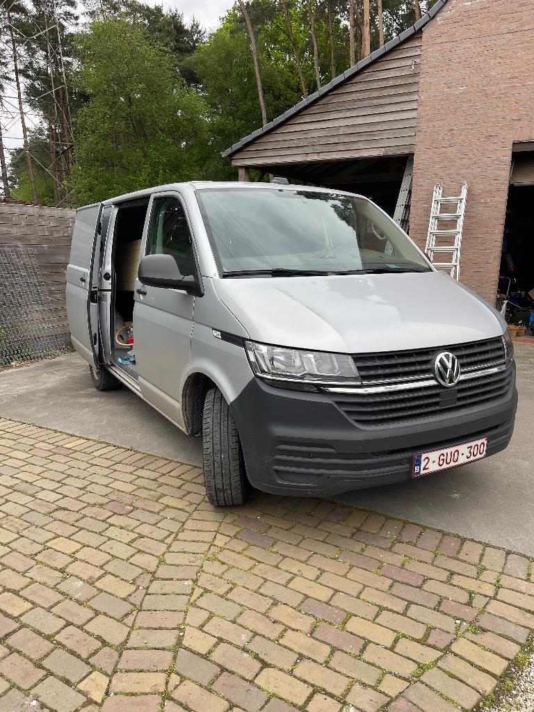 Vw Transporter 6.1, Autos, 3 places, Entretenue par le concessionnaire, Noir, Diesel