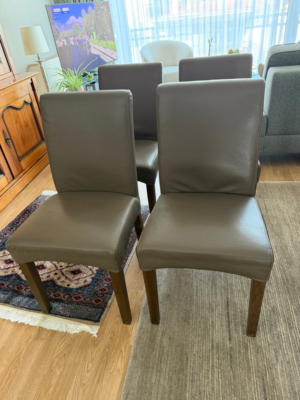 4 kunstlederen stoelen, Huis en Inrichting, Ophalen, Zo goed als nieuw
