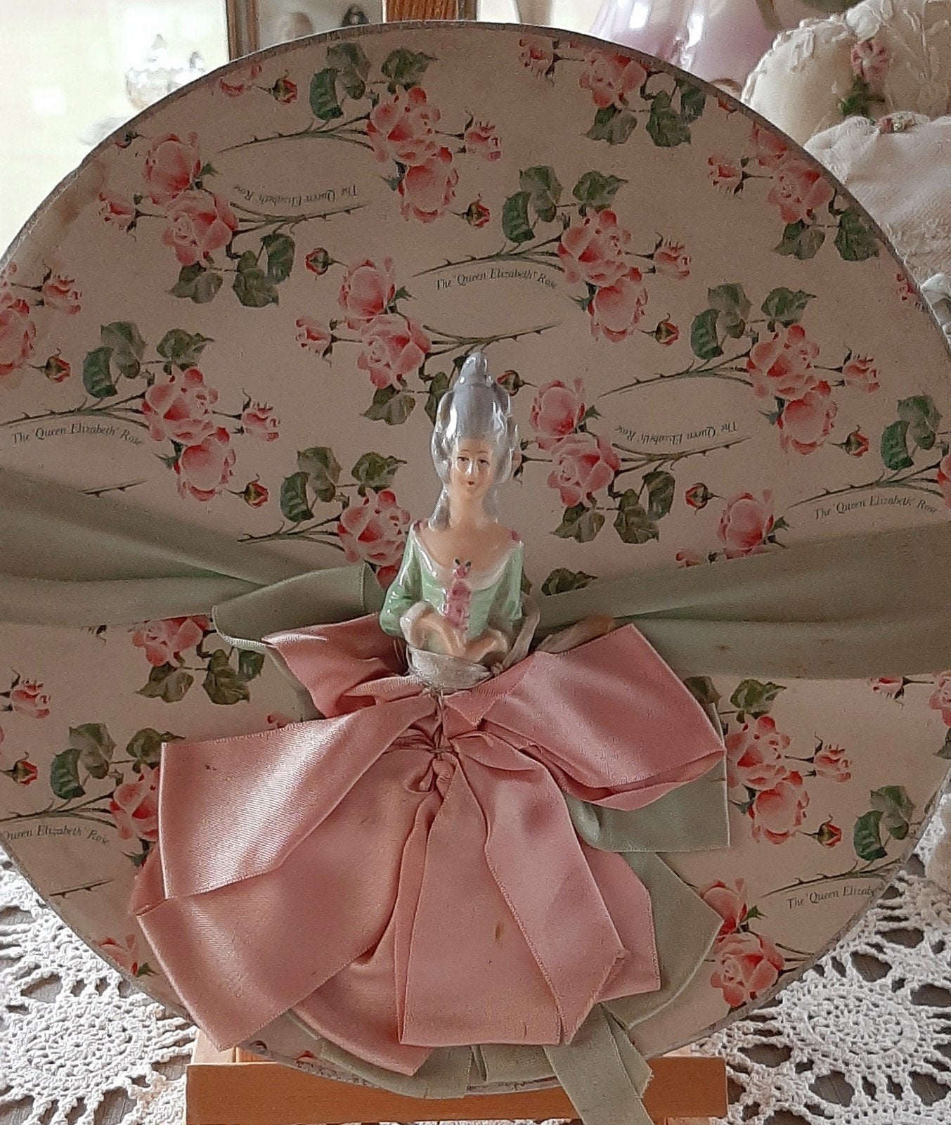 Bonbondoos met halfdoll van Harrods, Ophalen