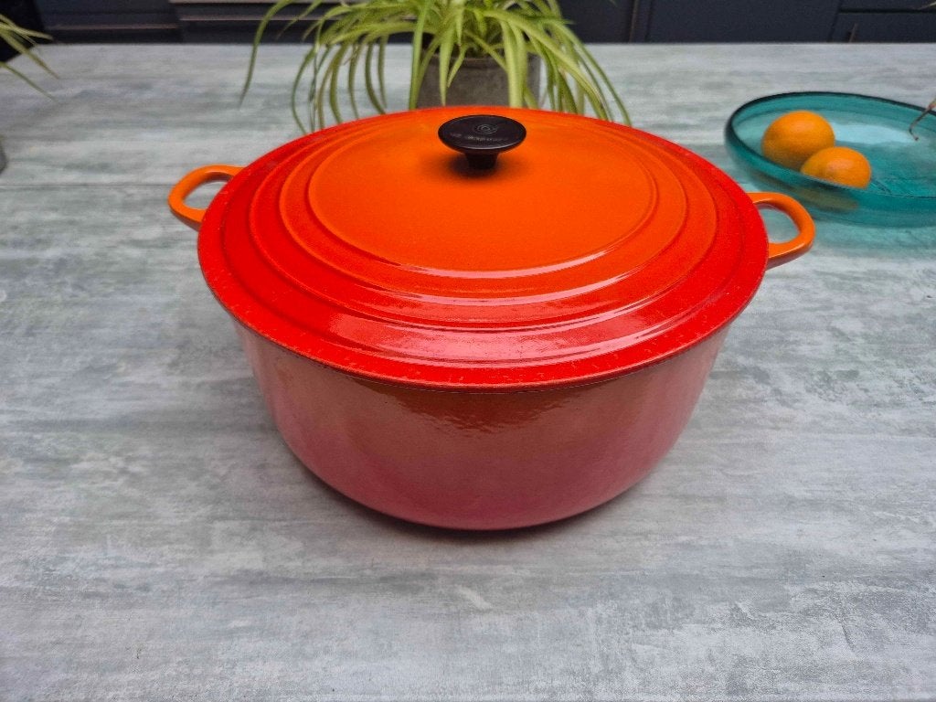 Très grande casserole Le Creuset 34 orange 12,5L, Maison & Meubles, Le Creuset, Enlèvement, Utilisé, Casserole