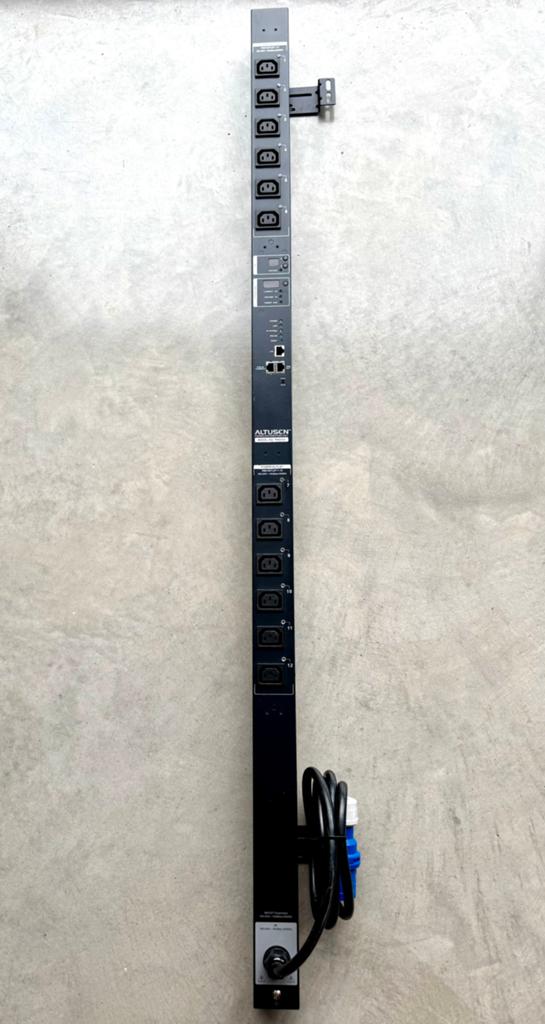 Multiprise (12x) ATEN PN5212G - PDU IP 32U 12 prises C13, Enlèvement, Comme neuf