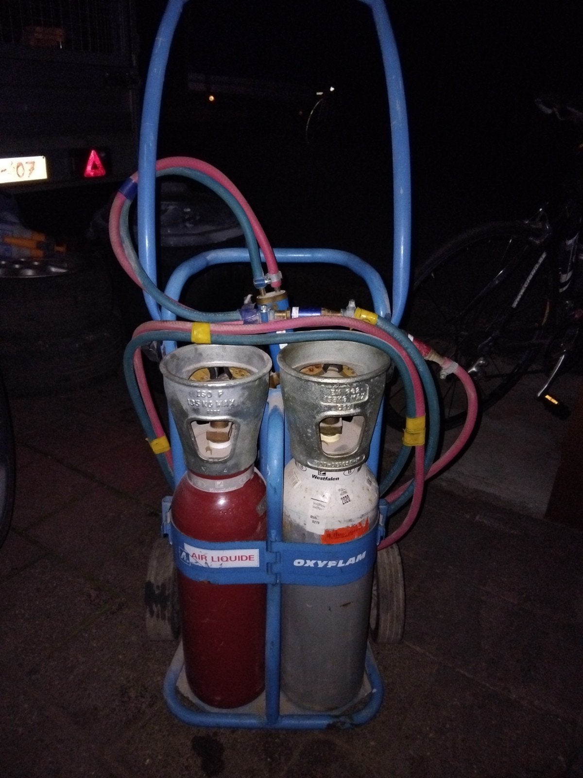 autogeen lastoestel, Ophalen