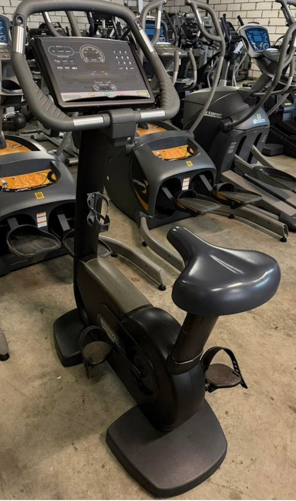 TECHNOGYM EXCITE 700 SP BIKE HOMETRAINER, Sports & Fitness, Équipement de fitness, Utilisé, Enlèvement