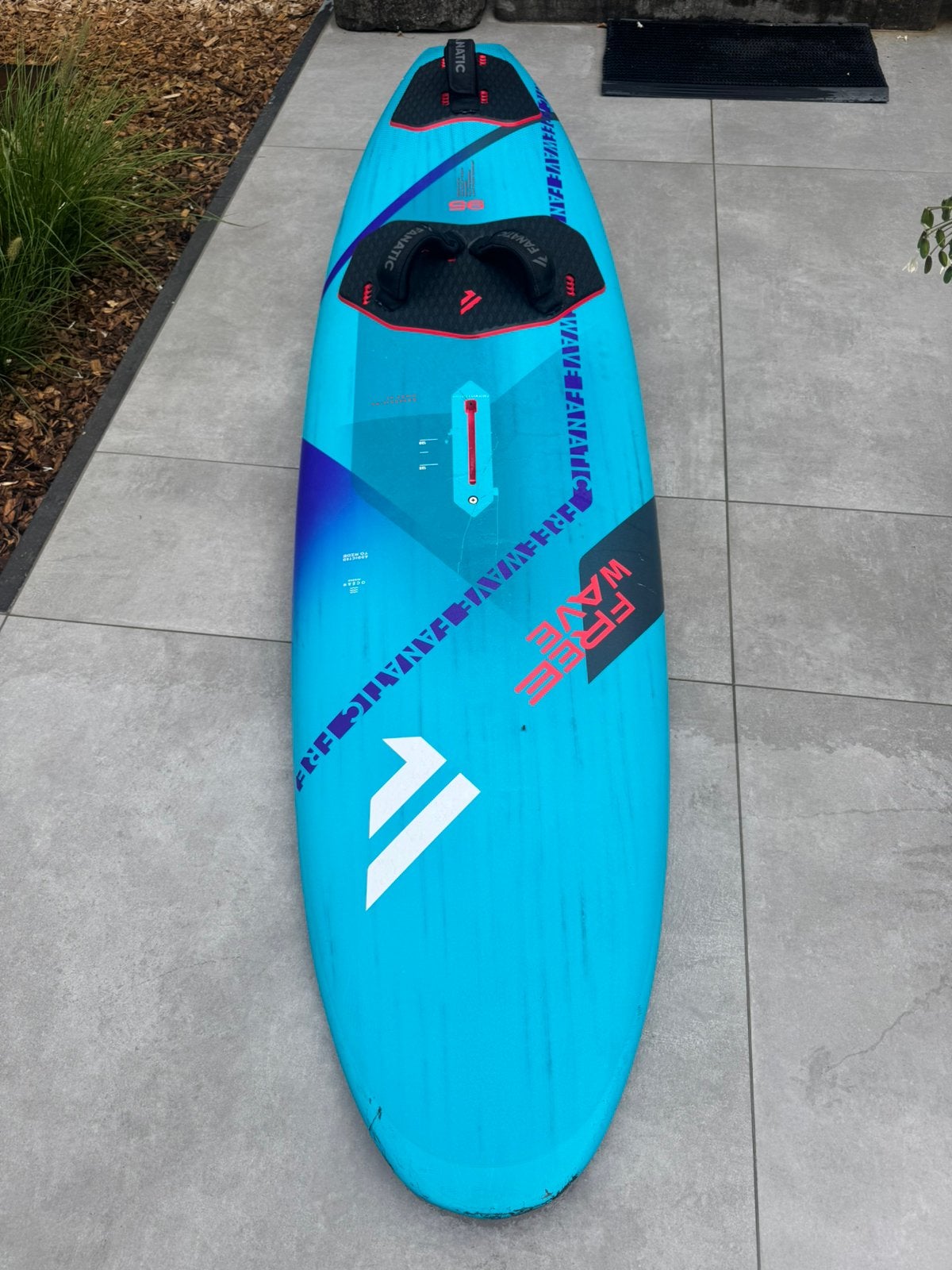 Fanatieke duotoke free wave 95 jaar 2023, Watersport en Boten, Windsurfen, Ophalen, Zo goed als nieuw, Fanatic
