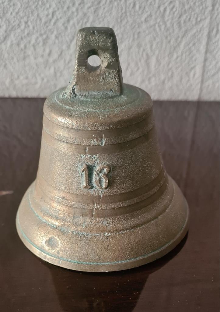 Petite cloche en bronze, Antiquités & Art, Enlèvement, Bronze