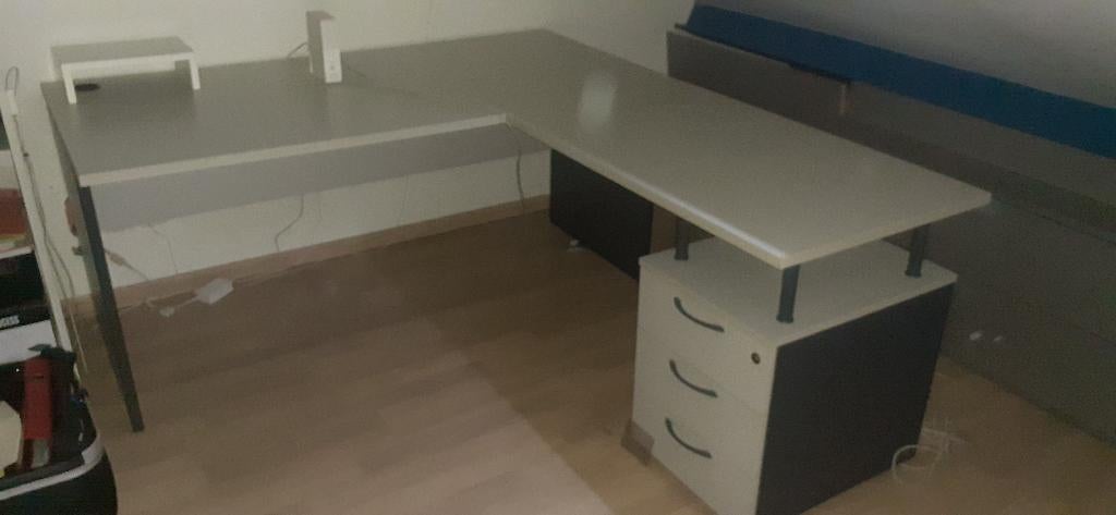 hoekbureau met ladenblok, Enlèvement, Utilisé