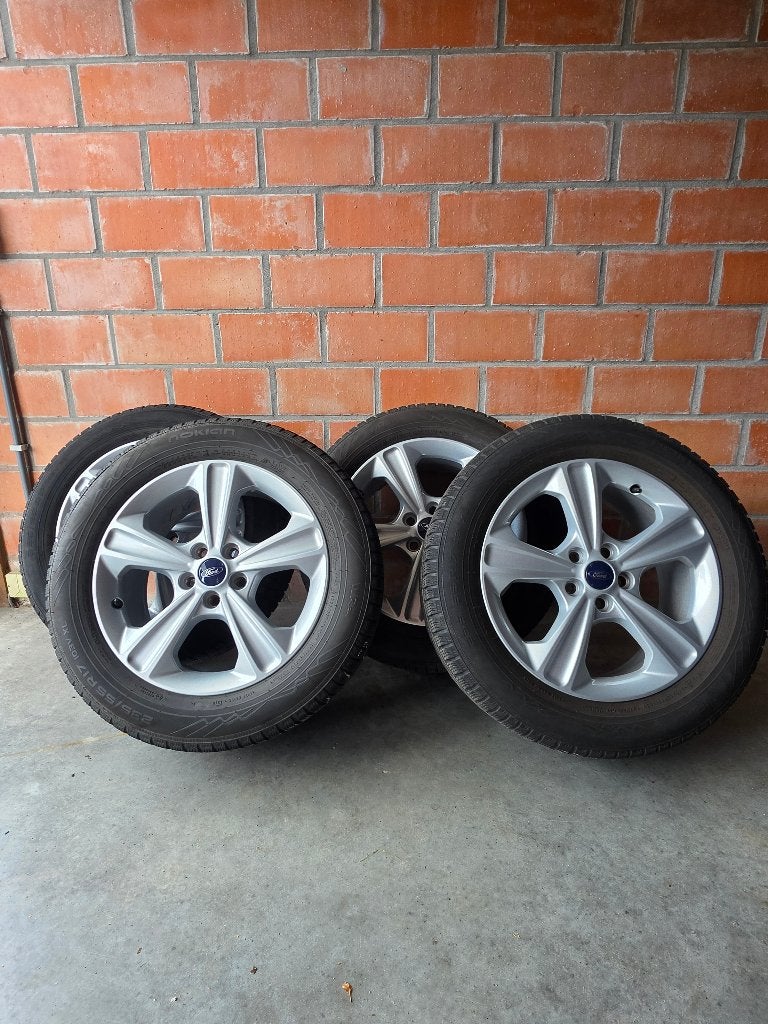 4 Nokian Winterbanden, Ophalen, 17 inch, Winterbanden, Band(en)