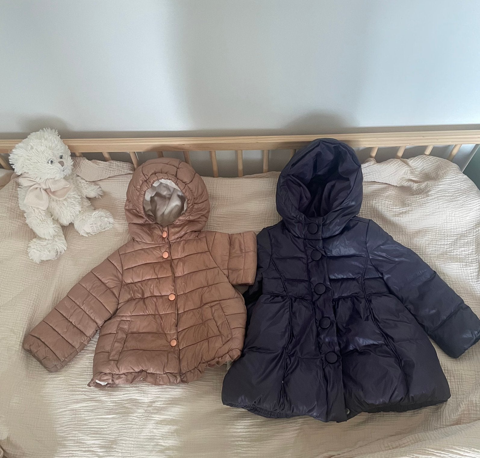 Lot 2 manteaux/doudounes chauds fille 12-18 mois, Enlèvement, Utilisé, Fille, Manteau