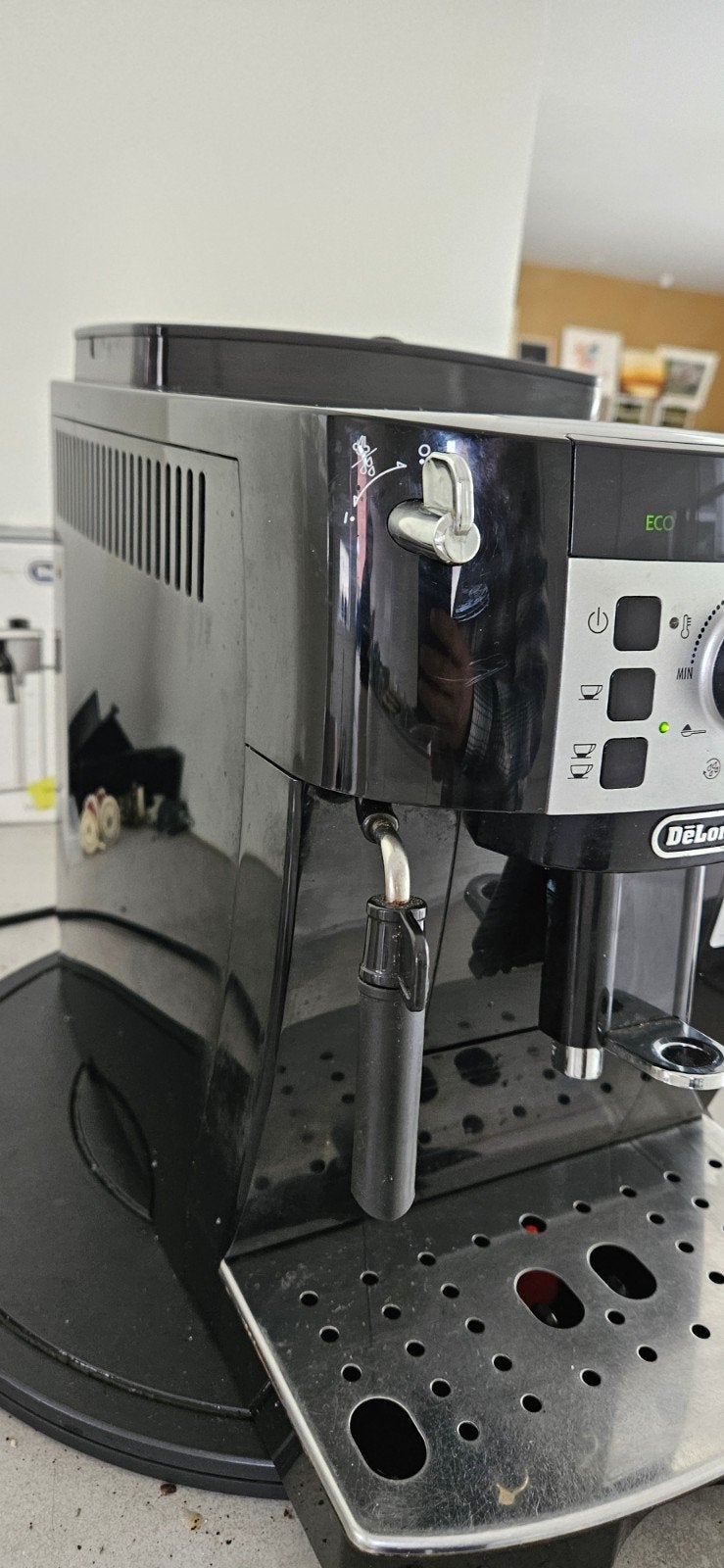La machine à café Longhi MAGNIFICA S avec une garantie 
Pour, Electroménager, Réservoir d'eau amovible, Enlèvement ou Envoi, Café en grains