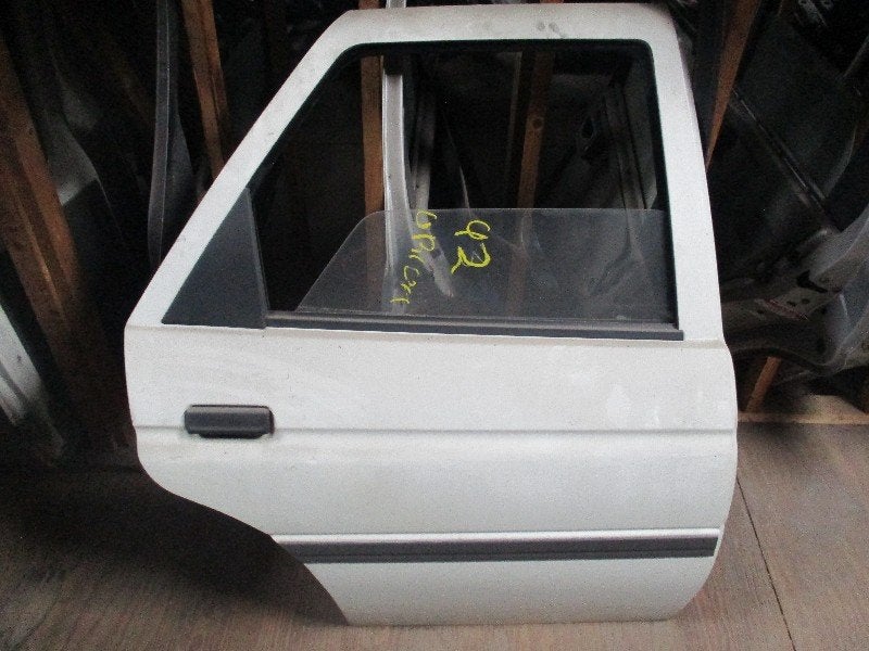 PORTIER RECHTS ACHTER Ford Orion (AFL) (01-1990/12-1993), Gebruikt, Deur, Achter, Henry-Ford-Straße  1
50735  Köln, DE