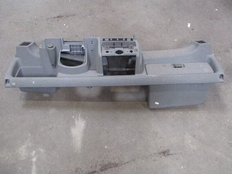 DASHBOARD Ford Fiesta 2 (01-1983/11-1989) (84fgb-04326-caw), Gebruikt, Ophalen of Verzenden, Henry-Ford-Straße 1 50735 Köln, DE