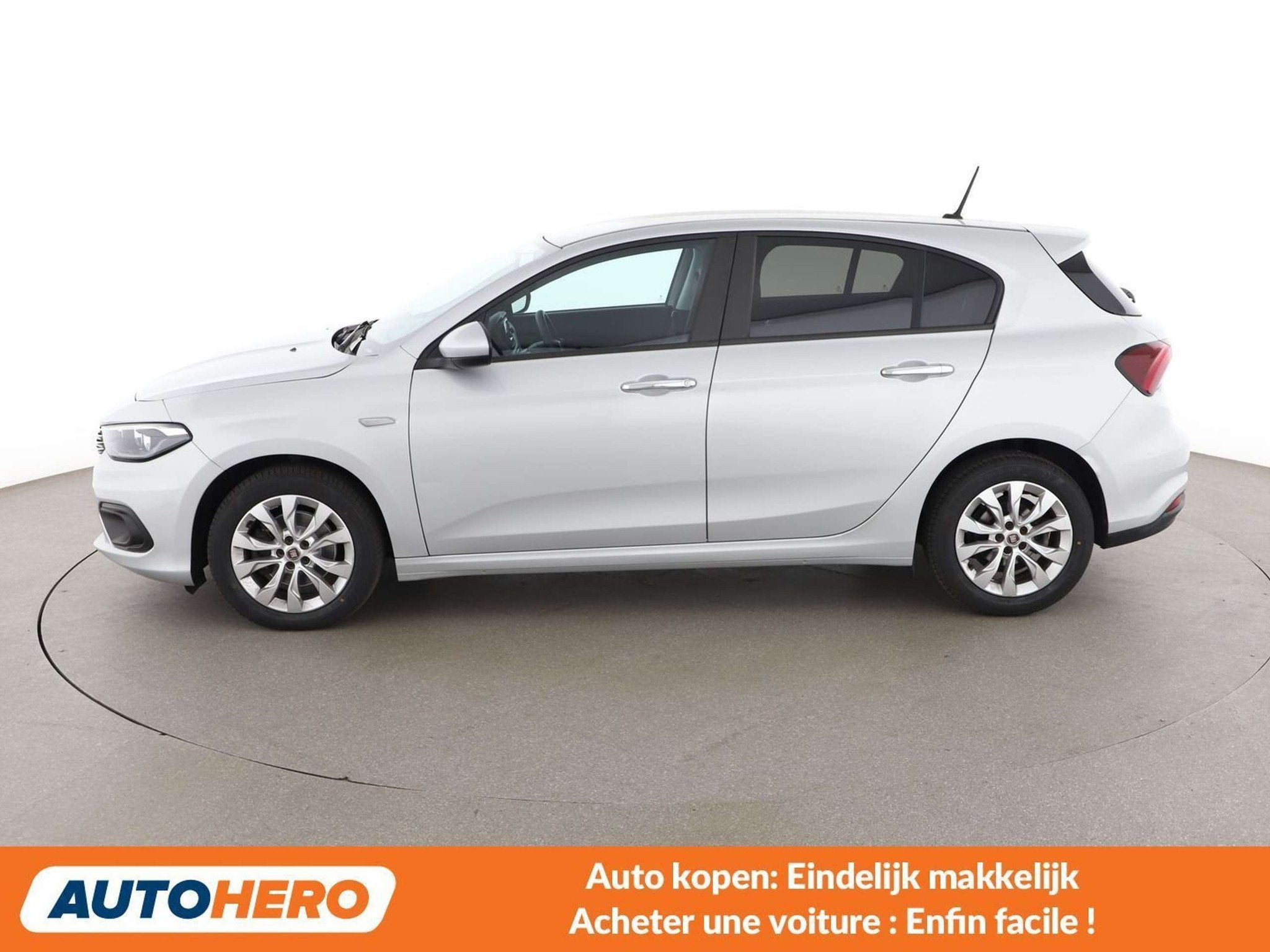 Fiat Tipo 1.4 Turbo Easy (bj 2018), Auto's, Voorwielaandrijving, Zwart, 1350 kg, 120 pk