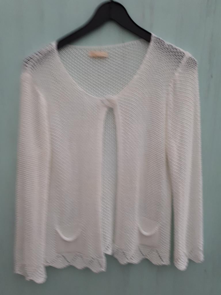 heel mooie witte cardigan vest dames merk Terra di siene t M, Kleding | Dames, Ophalen