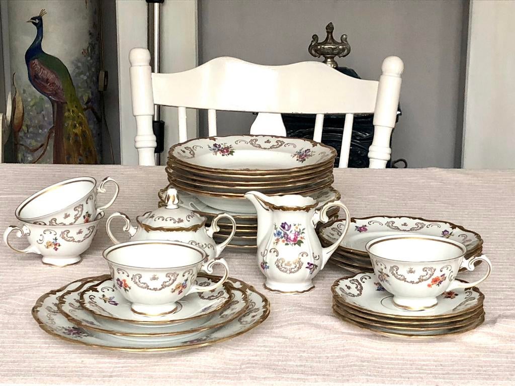 Antiek porseleinen servies Reichenbach, Ophalen