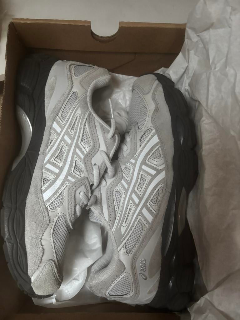 Asics, Autres couleurs, Comme neuf, Enlèvement, Chaussures de sport
