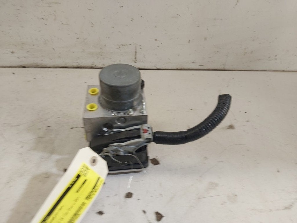 BLOC ABS (FREINS ANTI-BLOCAGE) Nissan Qashqai (J12), Robert Bosch AG, Utilisé, Robert-Bosch-Allee 1
74232  Abstatt, DE, Engineering@bosch.com