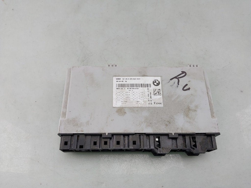 ORDINATEUR SIEGE BMW 5 serie Touring (F11) (01-2009/02-2017), Utilisé, BMW, Petuelring 130
80809  München, DE, Bayerische Motoren Werke AG