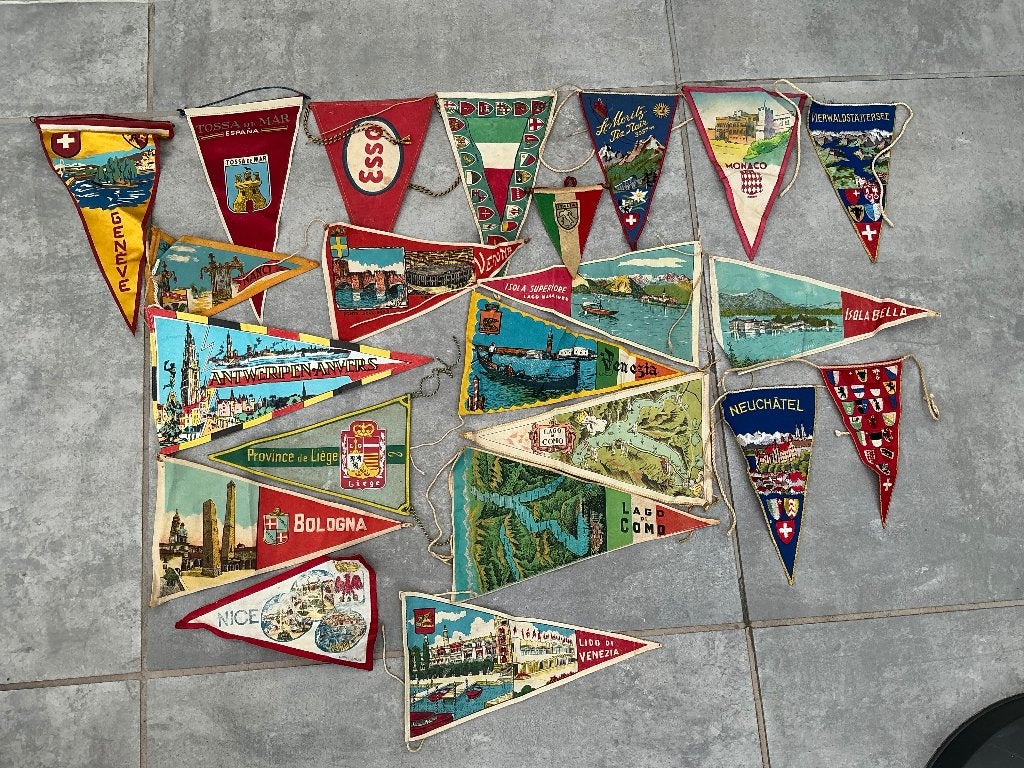 Retro vlagjes jaren 60, Divers, Drapeaux & Banderoles, Enlèvement