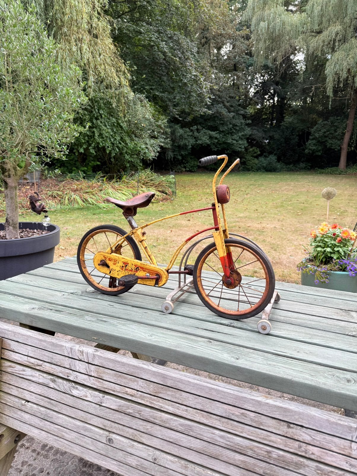 Klein oud MOBO TOYS kinder fietsje (1930/1940), Ophalen of Verzenden