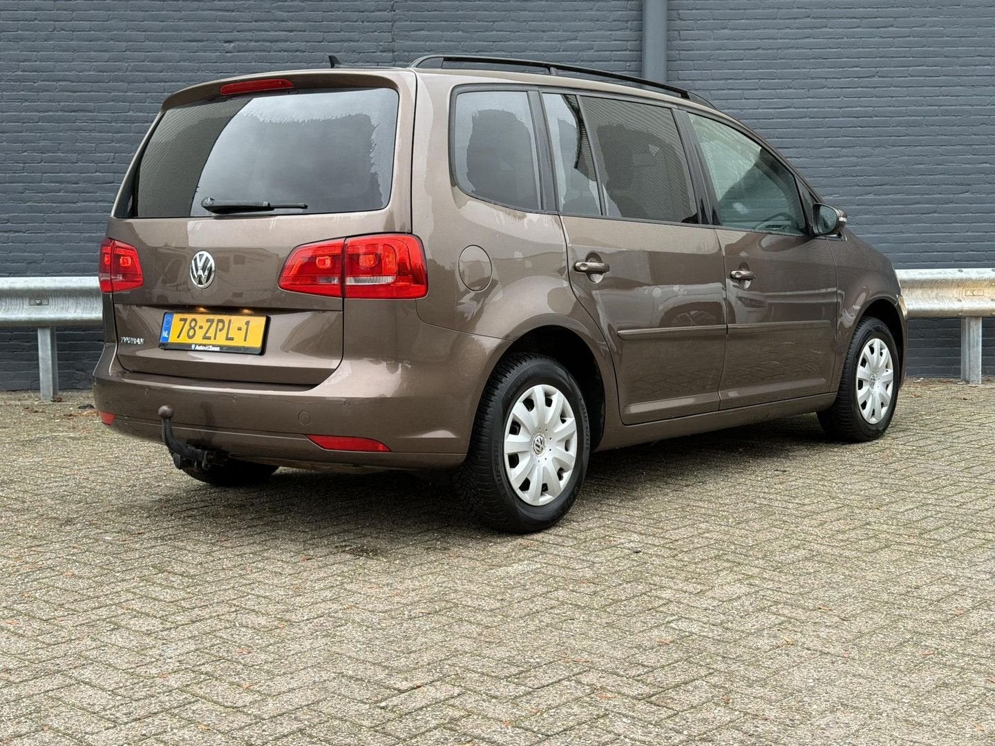 Volkswagen Touran 1.2 TSI Comfortline BlueMotion, Autos, Achat, 139 g/km, Boîte manuelle, Noir
