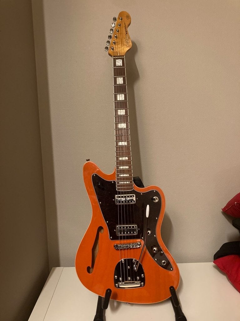 electrische gitaar Vintage REVO Surfmaster Thinline Twin, Ophalen, Zo goed als nieuw, Semi-solid body, Overige merken