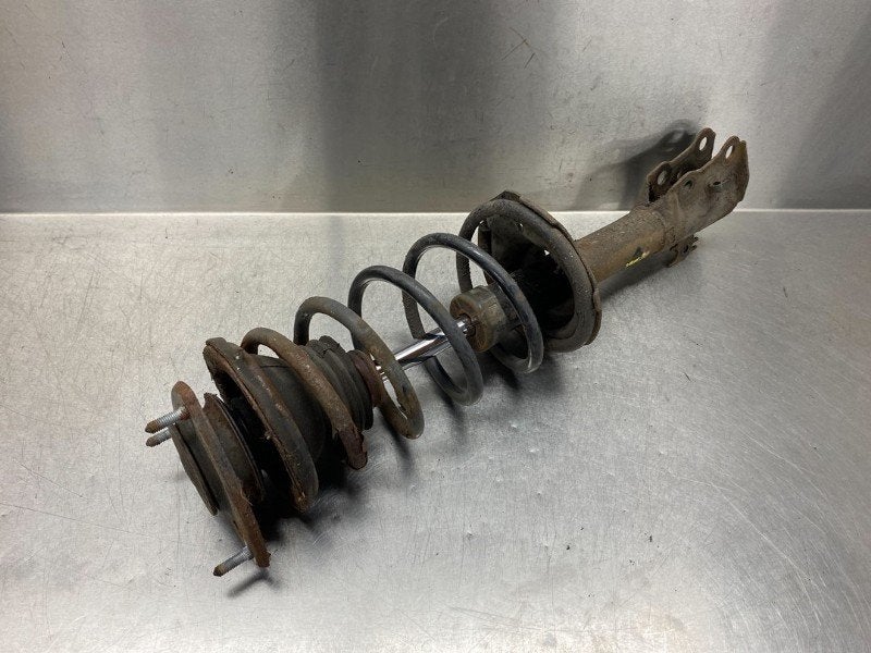 JAMBE DE FORCE AVANT DROIT Toyota Yaris (P1), Utilisé, Toyota