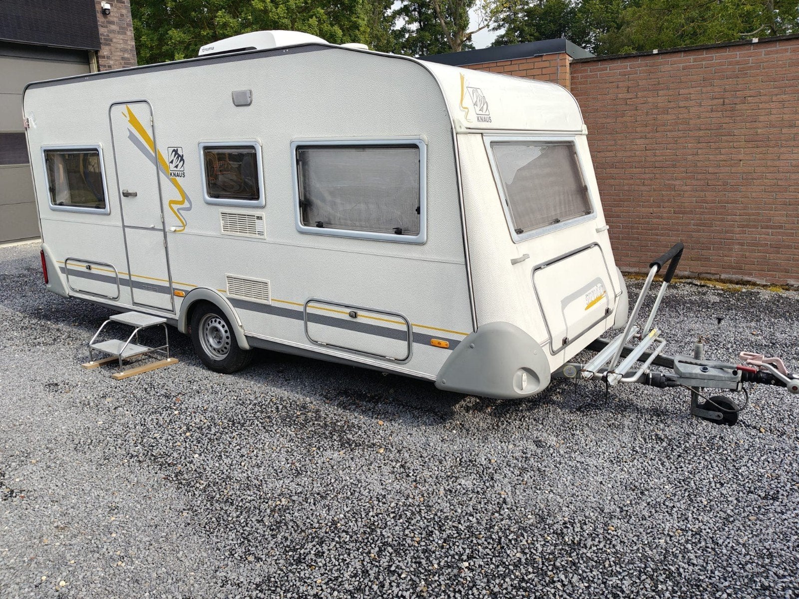 Knaus Sudwind 450, Caravanes & Camping, Caravanes, Particulier, jusqu'à 4, Banquette en rond, Knaus, Lit transversal, 6 à 7 mètres