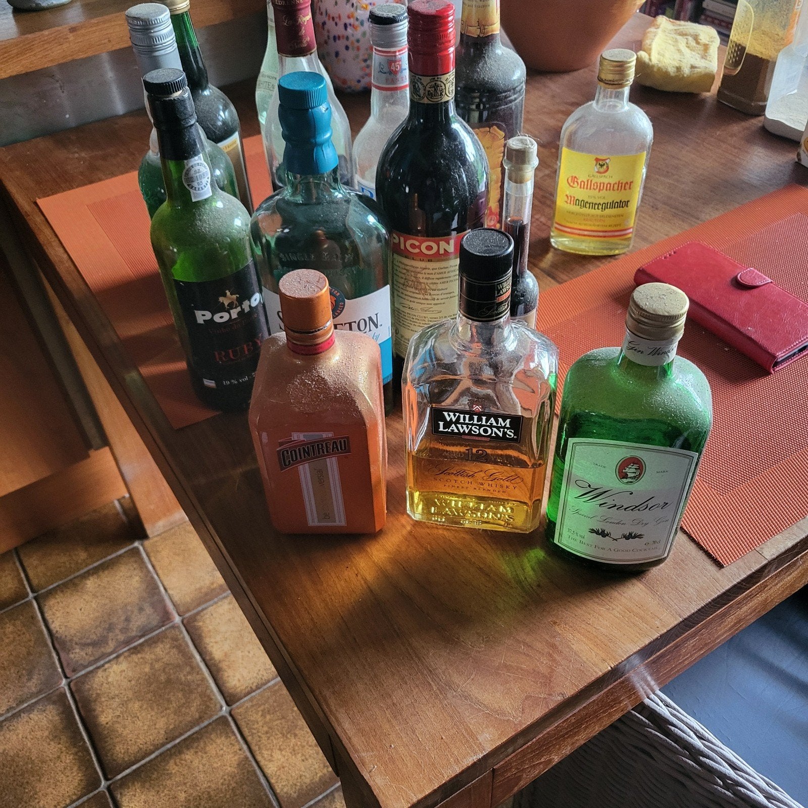 Lotje sterke drank varia, Verzamelen, Wijnen, Ophalen