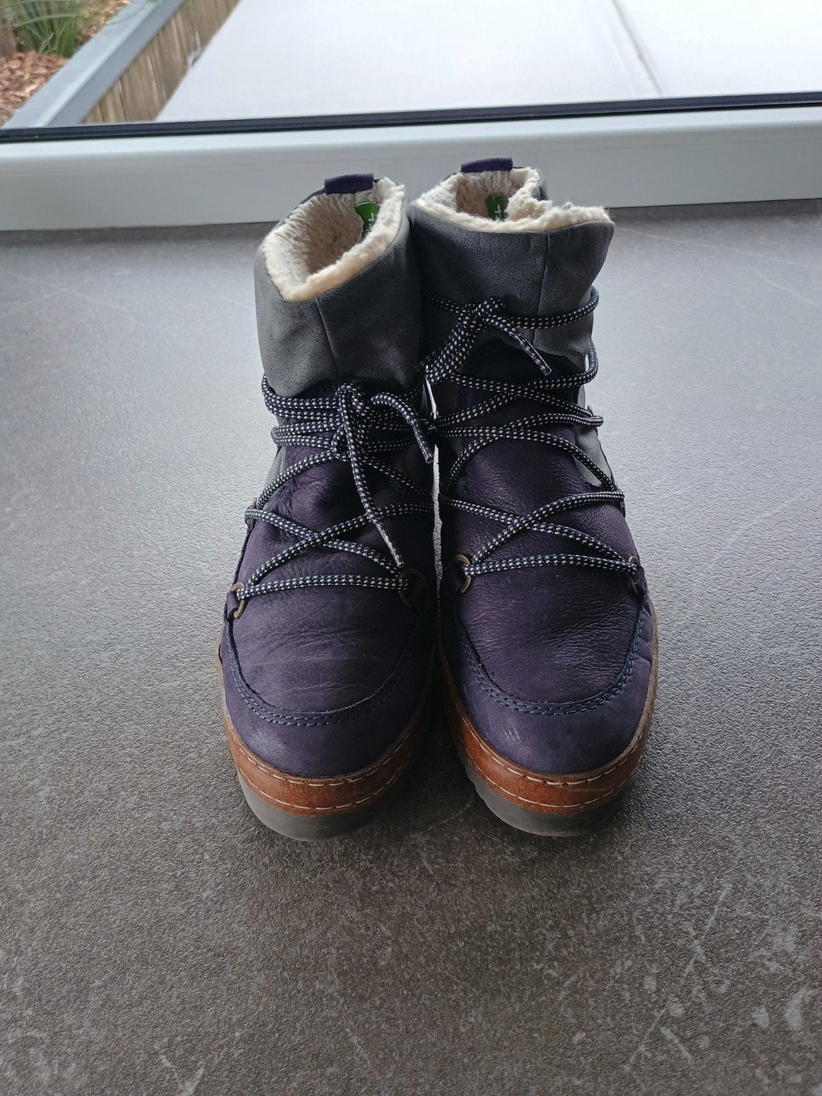 Bottines de neige femme, Tamaris, Comme neuf, Enlèvement, Boots et Botinnes