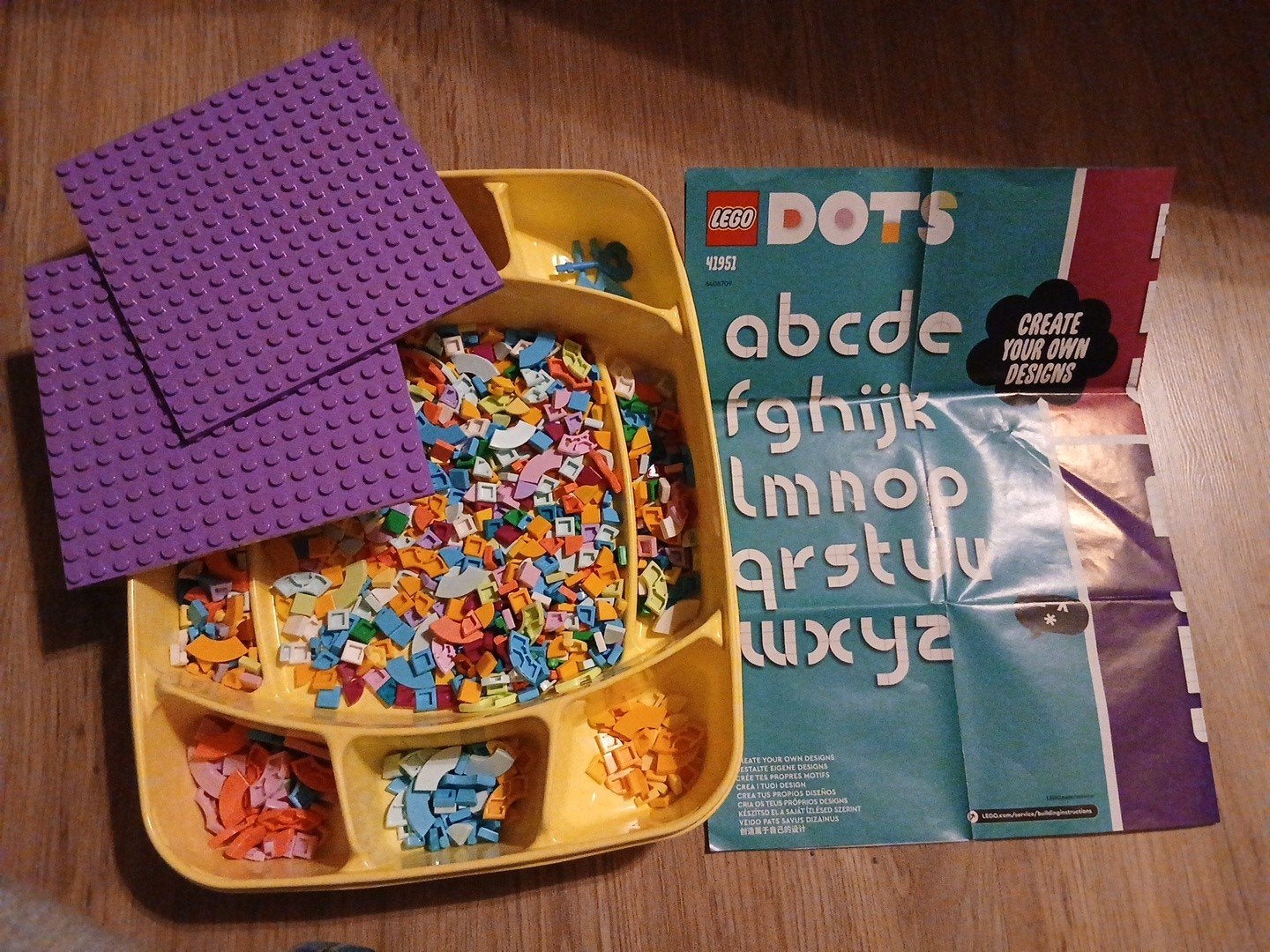 Lego Dots, Enlèvement, Lego