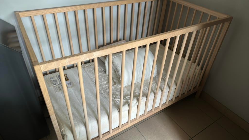 Houten babybedje 60x120, Ophalen, Zo goed als nieuw