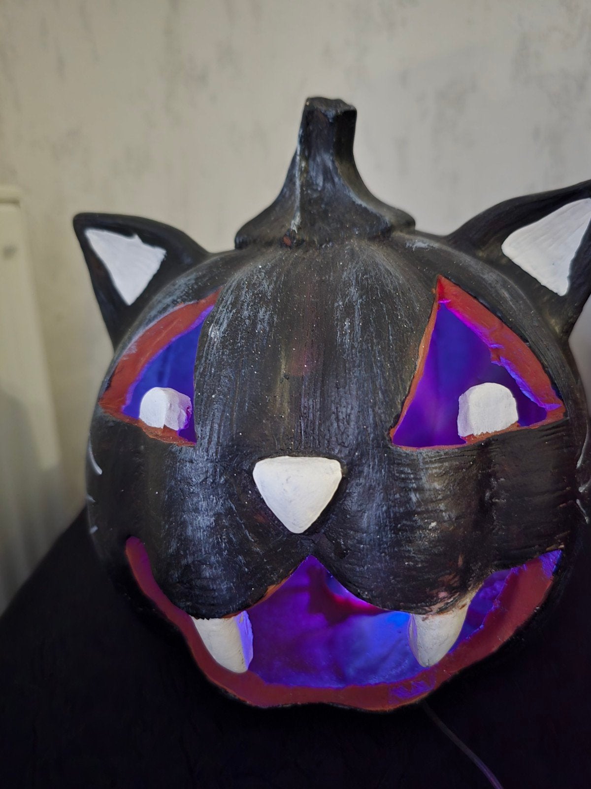 Sfeervolle keramiek Halloween pompoen met led verlichting, Ophalen, Zo goed als nieuw