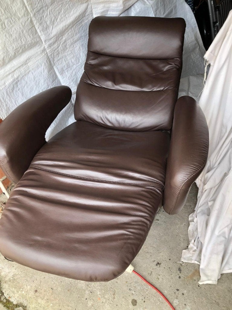 Elektrische relaxzetel zo goed als nieuw, Ophalen, Leder, 100 tot 125 cm, Leer
