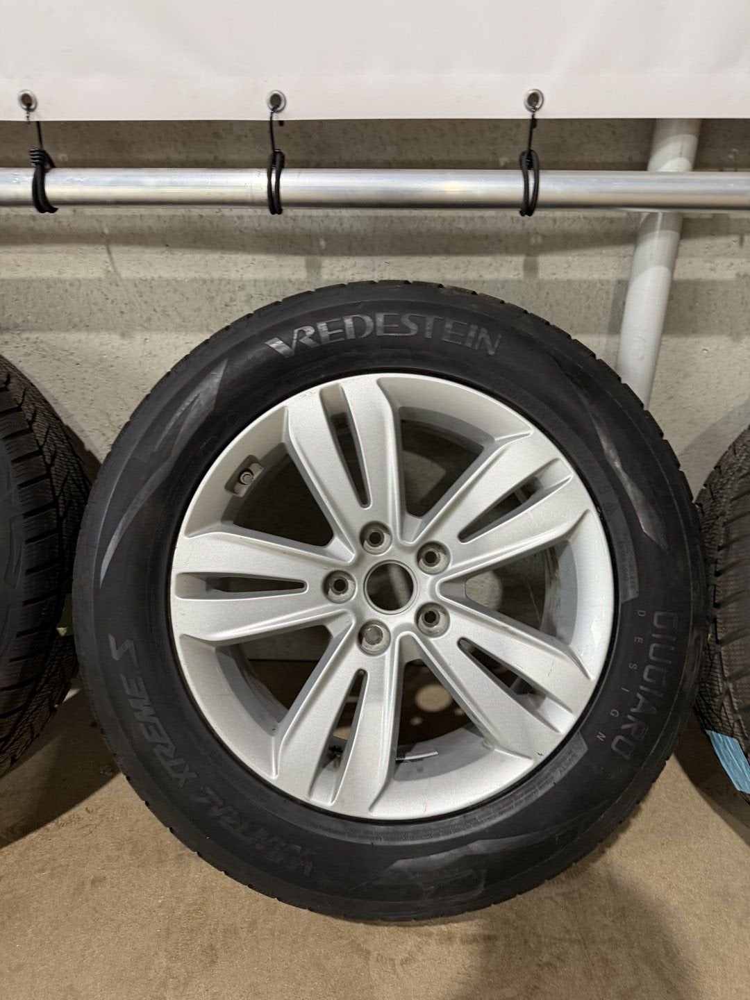 Complete winterset Kia Sportage 225/60R17, Autos : Pièces & Accessoires, Pneus et Jantes, Pneus hiver, -, Véhicule de tourisme