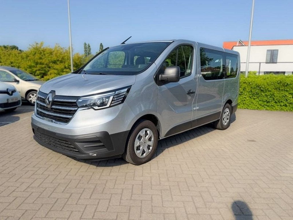 Renault Trafic Passenger & Generation L1 Zen 2.0 dCi 110, Auto's, Renault, Monovolume, Bedrijf, Parkeersensor, Zilver of Grijs