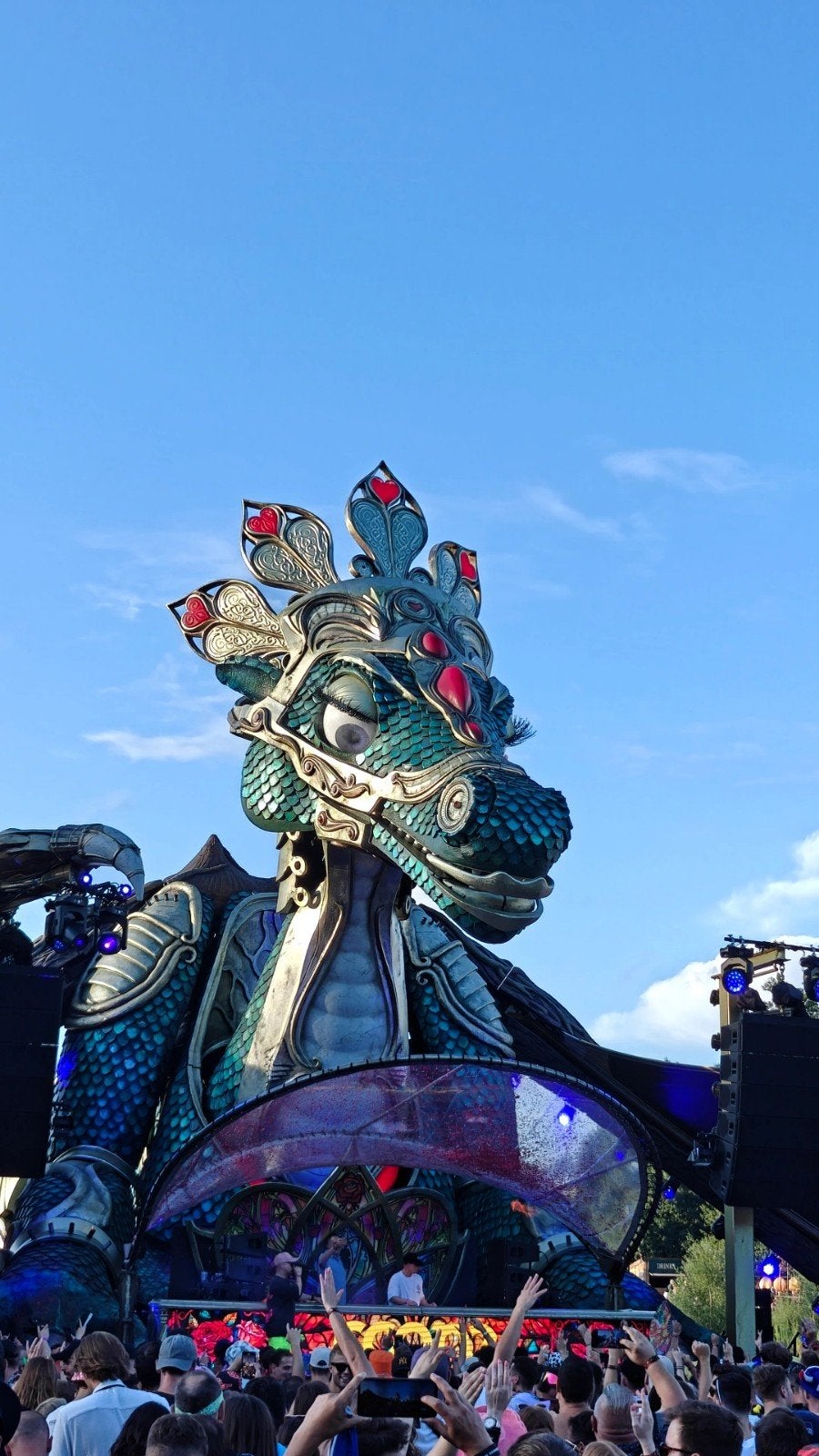 Nous recherchons des billets pour Tomorrowland le samedi 25