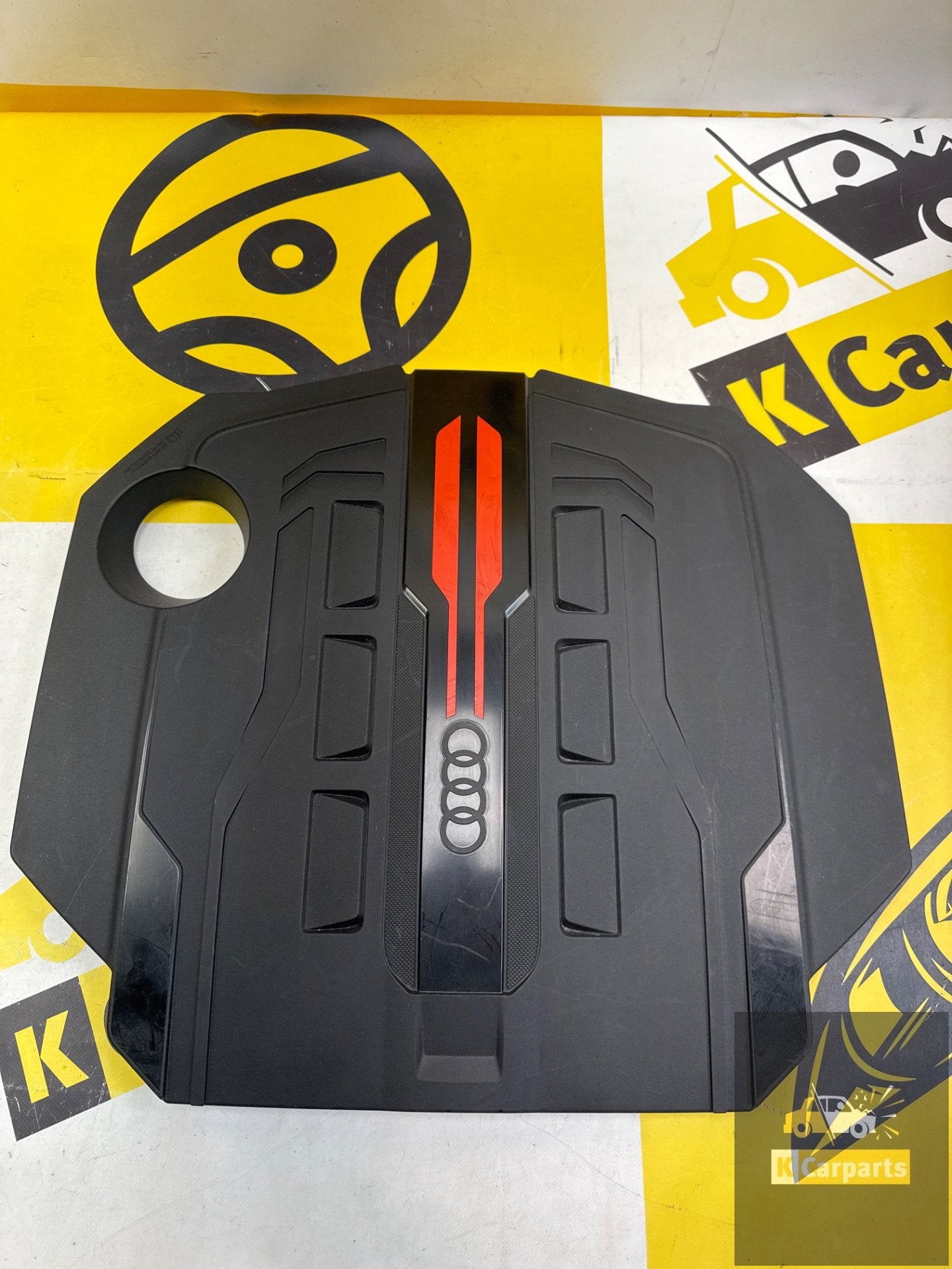 Plaque de protection moteur Audi RS3 S3 d'origine, AUDI AG, Auto-Union-Strasse 1
85045  Ingolstadt, DE, Audi, Utilisé