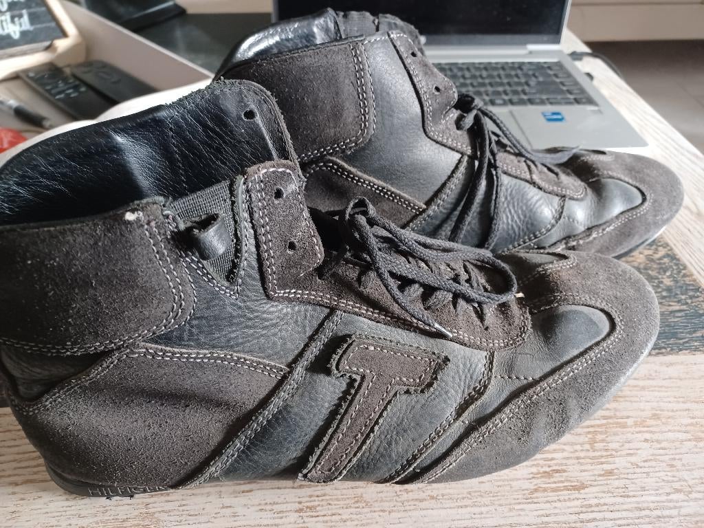 Chaussures hautes Tommy Hilfiger marron taille 45 bon état, Chaussures de marche, Comme neuf, Brun, Enlèvement