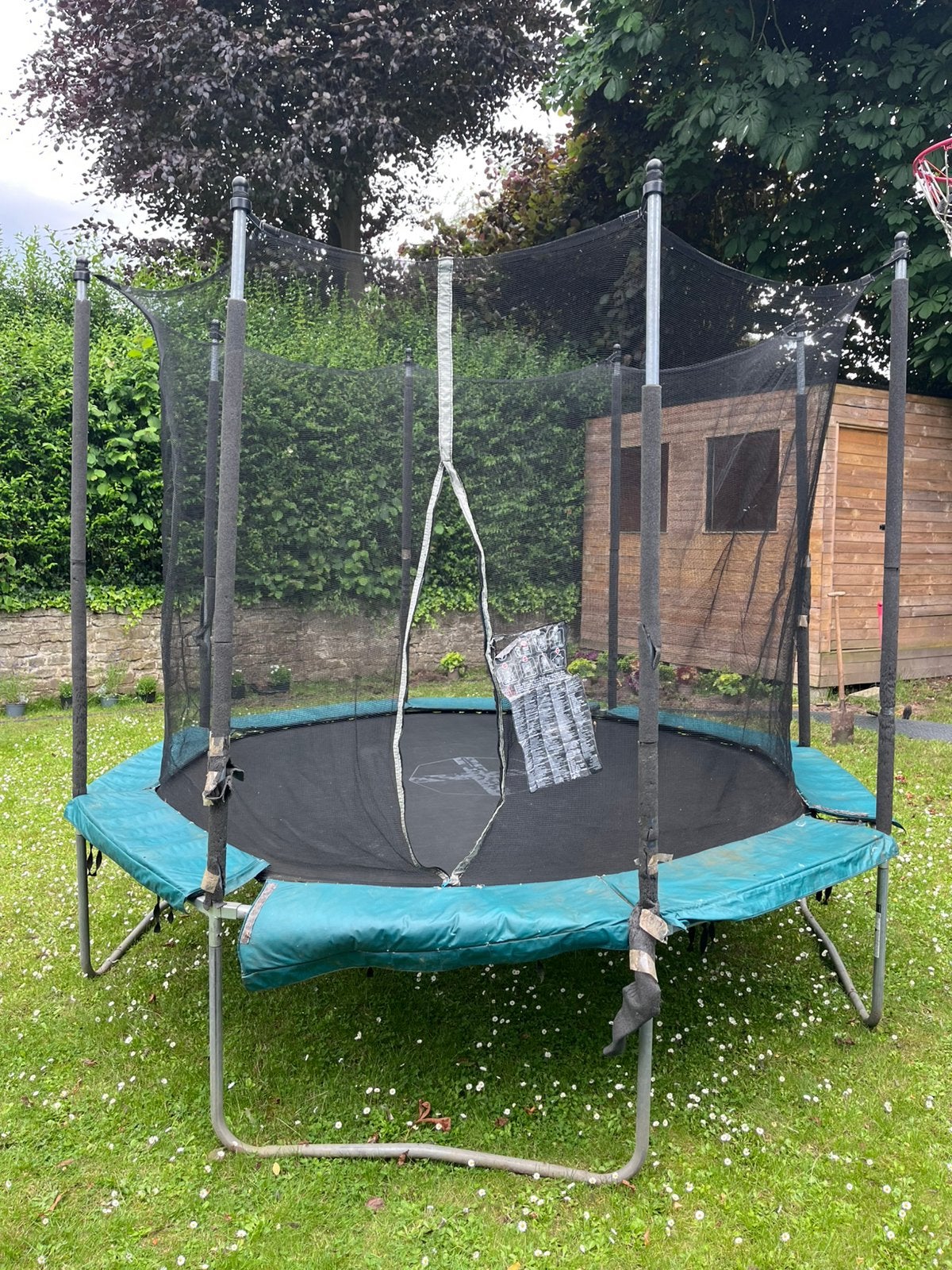 Trampoline Décathlon 250cm + housse d’hivernage, Enfants & Bébés, Jouets | Extérieur | Trampolines, Enlèvement, Comme neuf