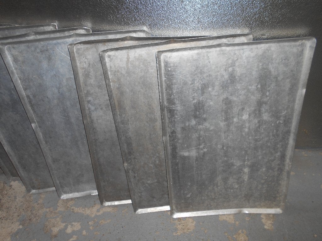 FAIRE OFFRE : PLATEAU 60X40 CM EN ALU, Enlèvement