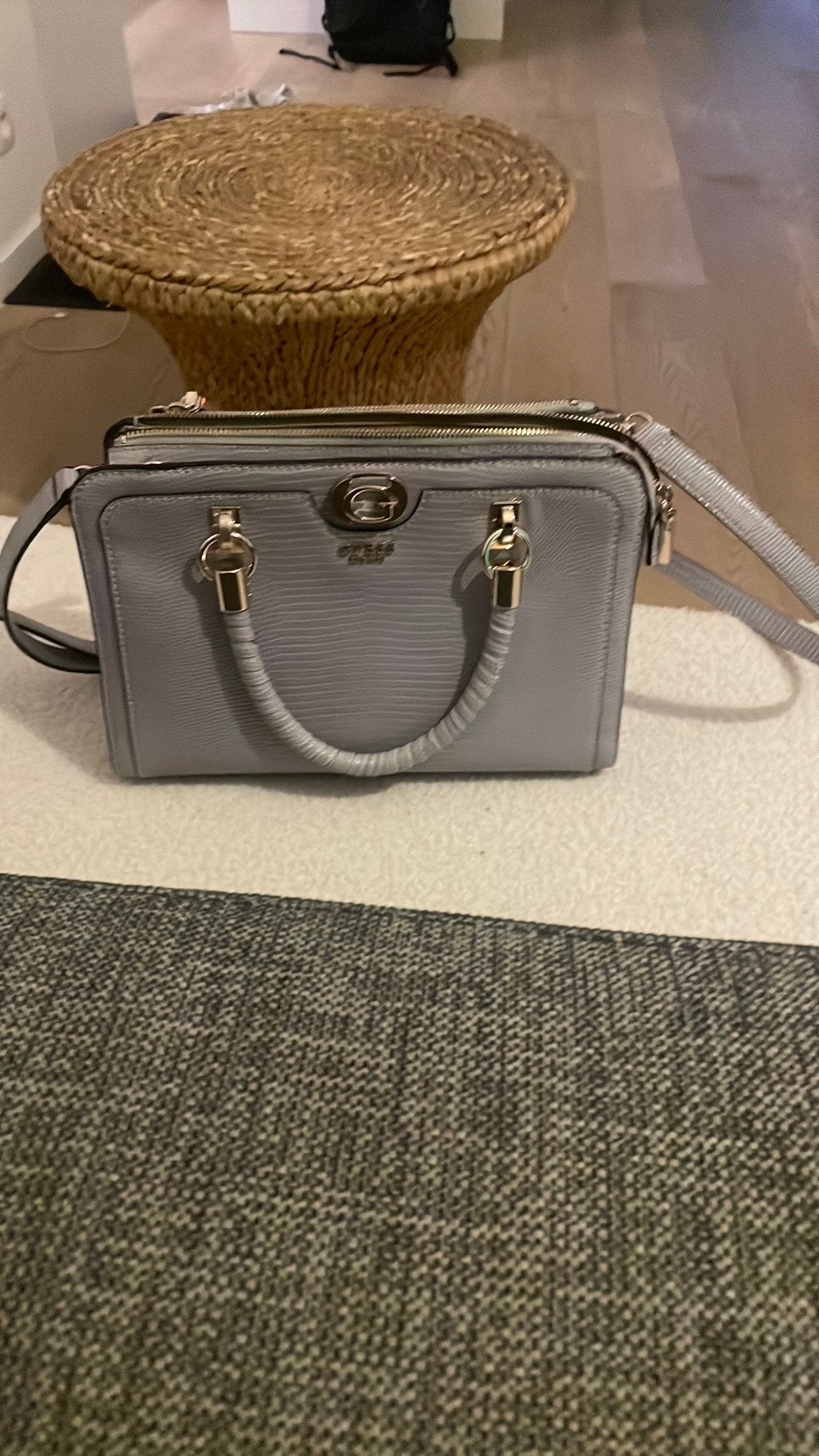 Handtas Guess lichtblauw zo goed als nieuw, Enlèvement, Comme neuf, Sac à main