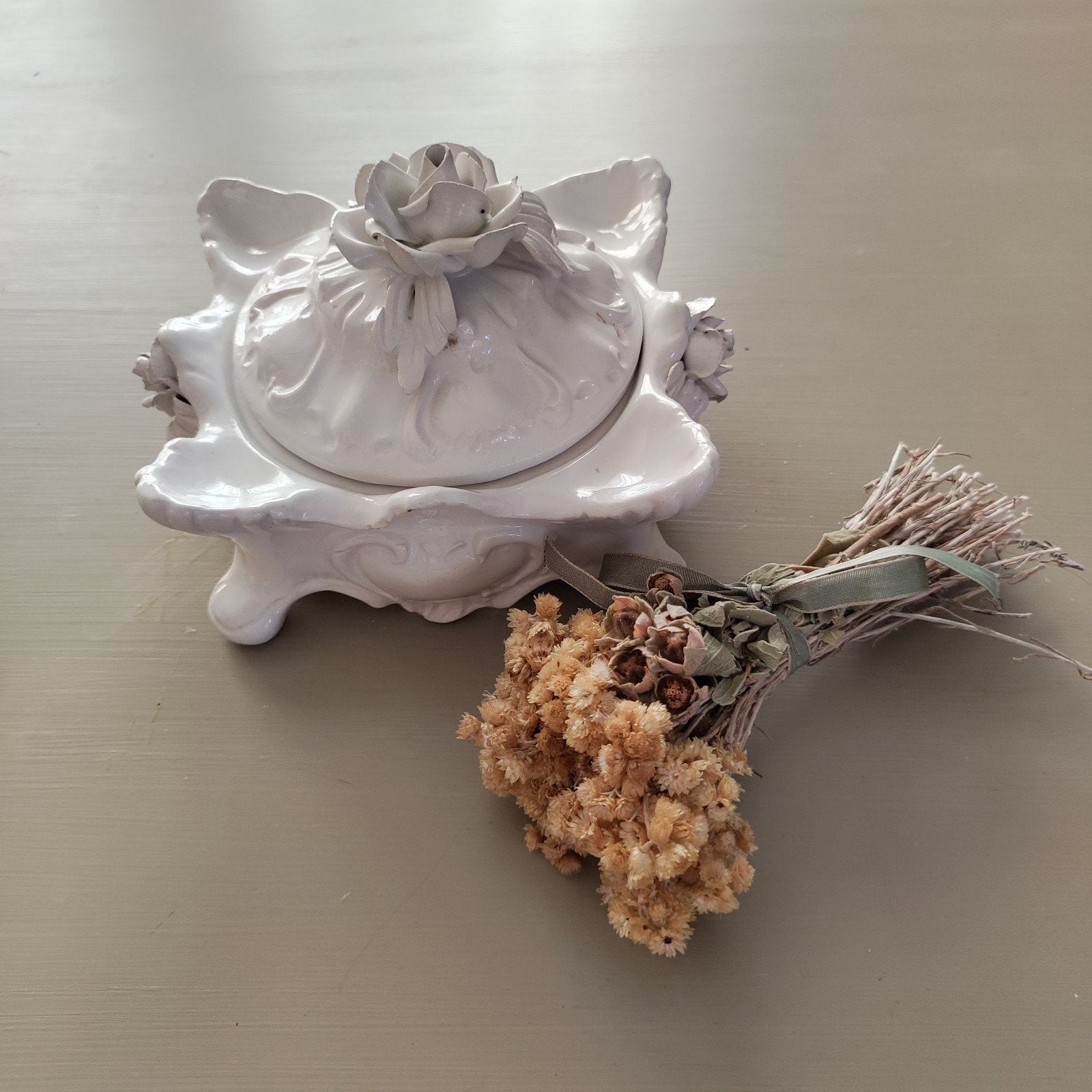 Capodimonte ancienne bonbonière, Enlèvement ou Envoi