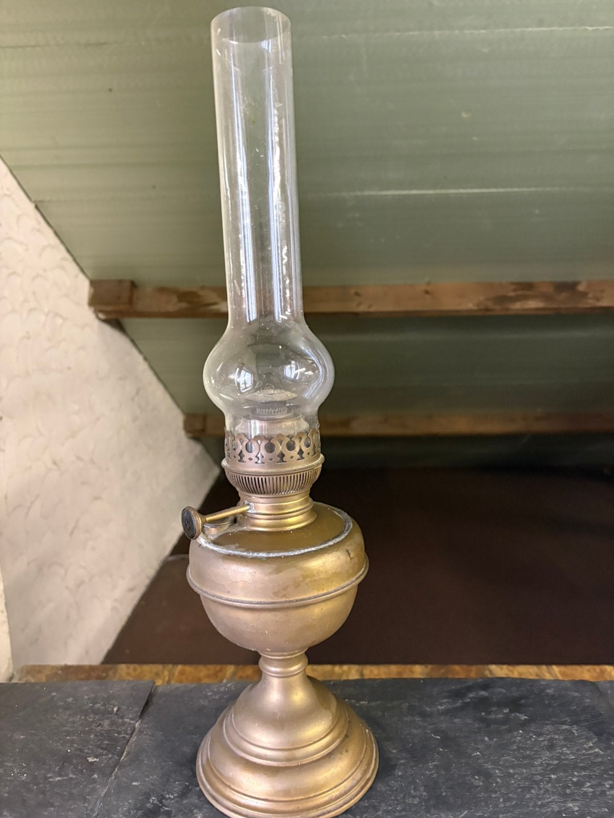 Antieke petroleumlamp met originele glazen schoorsteen, Antiek en Kunst, Ophalen