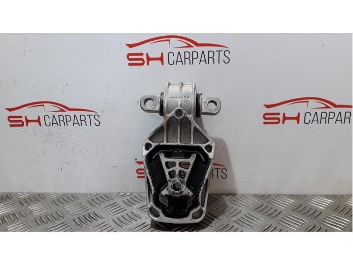 Support moteur d'un Mercedes GLA, 3 mois de garantie, Utilisé, -, -