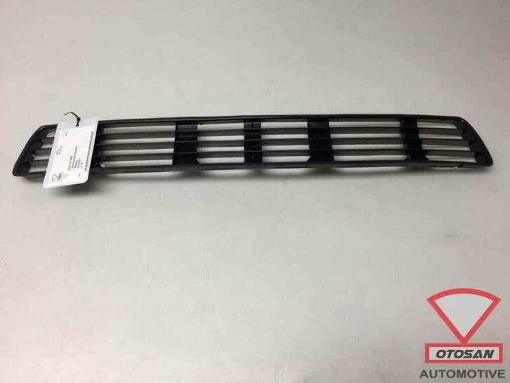 audi a4 1997 voorbumper rooster midden nieuw! 0323501, Auto-onderdelen, AUDI AG, Audi, Kundenbetreuung@audi.de, Bumper